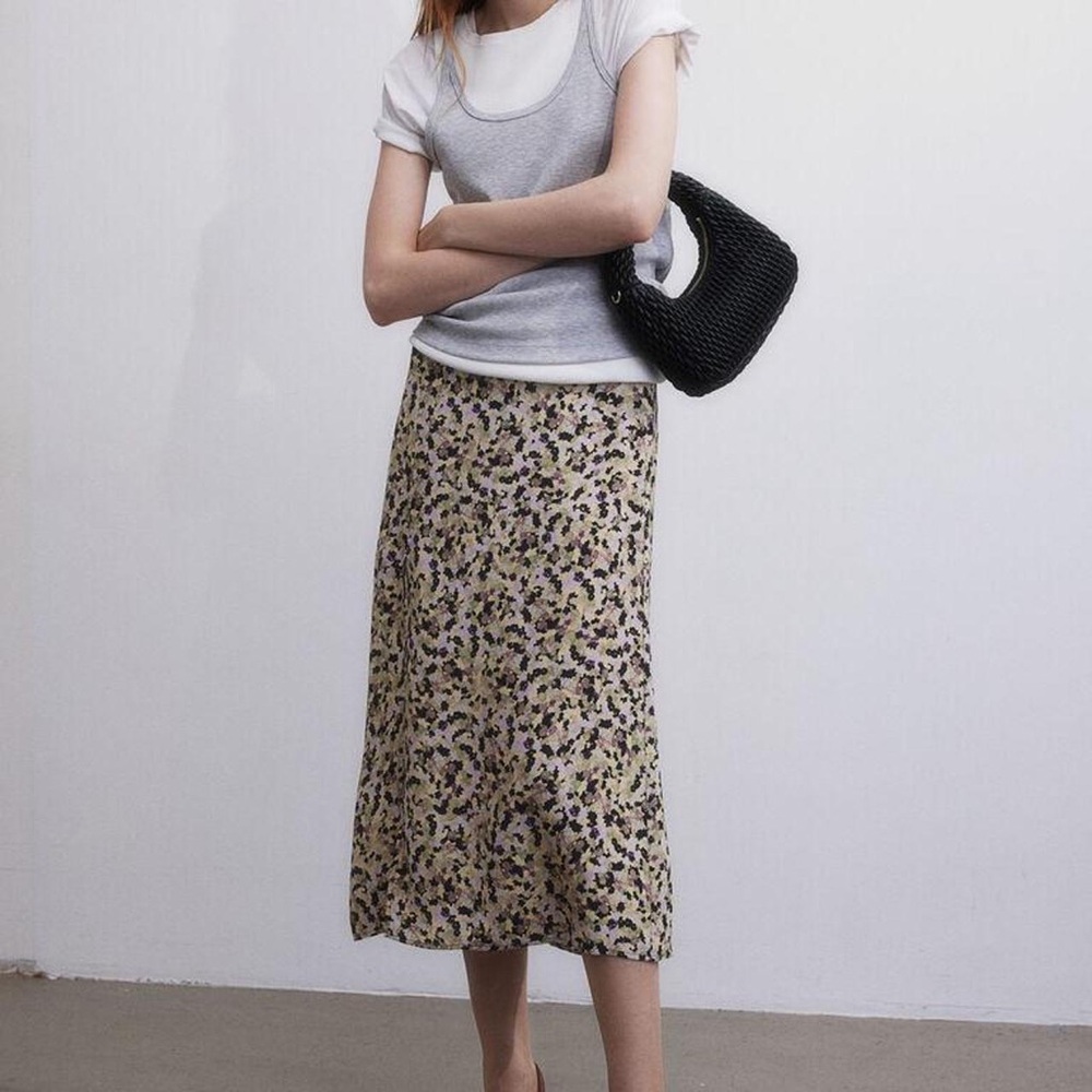 H&M Black and Cream Floral Midi Skirt